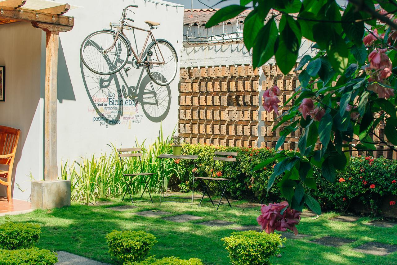 La Bicicleta Hostal Managua Exterior photo